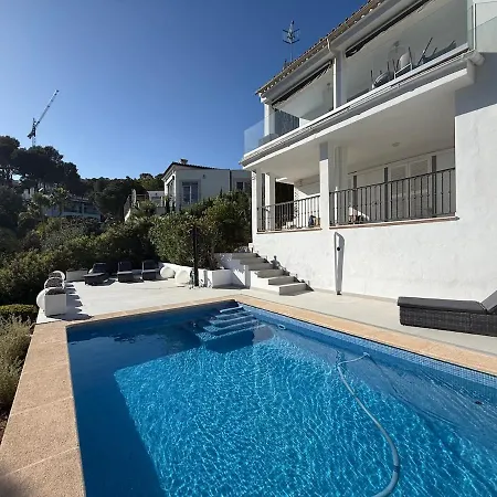 Exklusiv With Sea View And Pool In